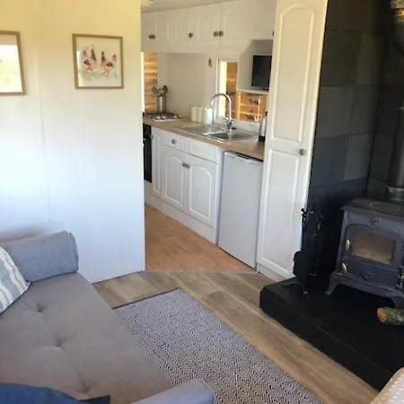 Cosy And Rural Lodge At Goldhill Glamping Shaftesbury Esterno foto