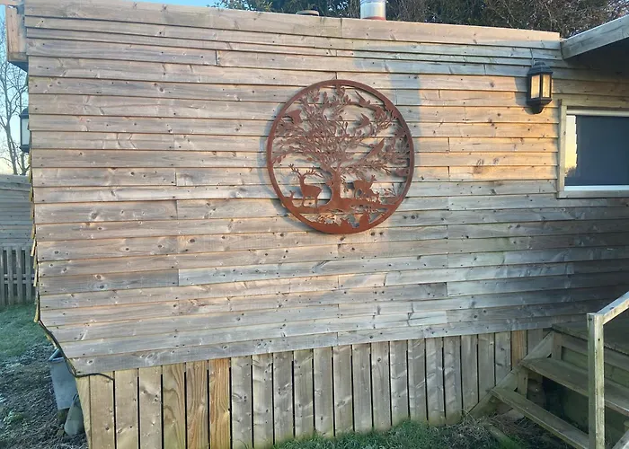 Cosy And Rural Lodge At Goldhill Glamping